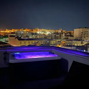 https://18-dante-luxury-suites.in-sardinia.net