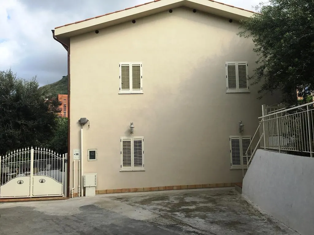 A Casa Della Nonna Bed & Breakfast Cefalù İtalya