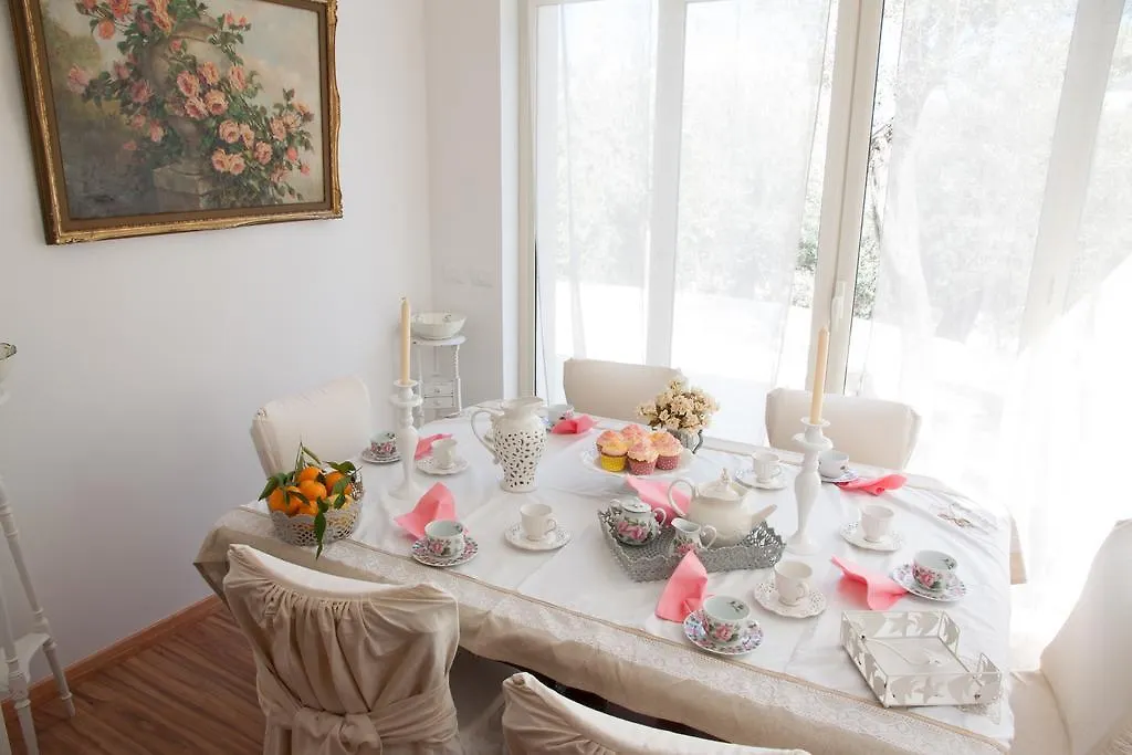 A Casa Della Nonna Bed & Breakfast Cefalù 0*,  İtalya