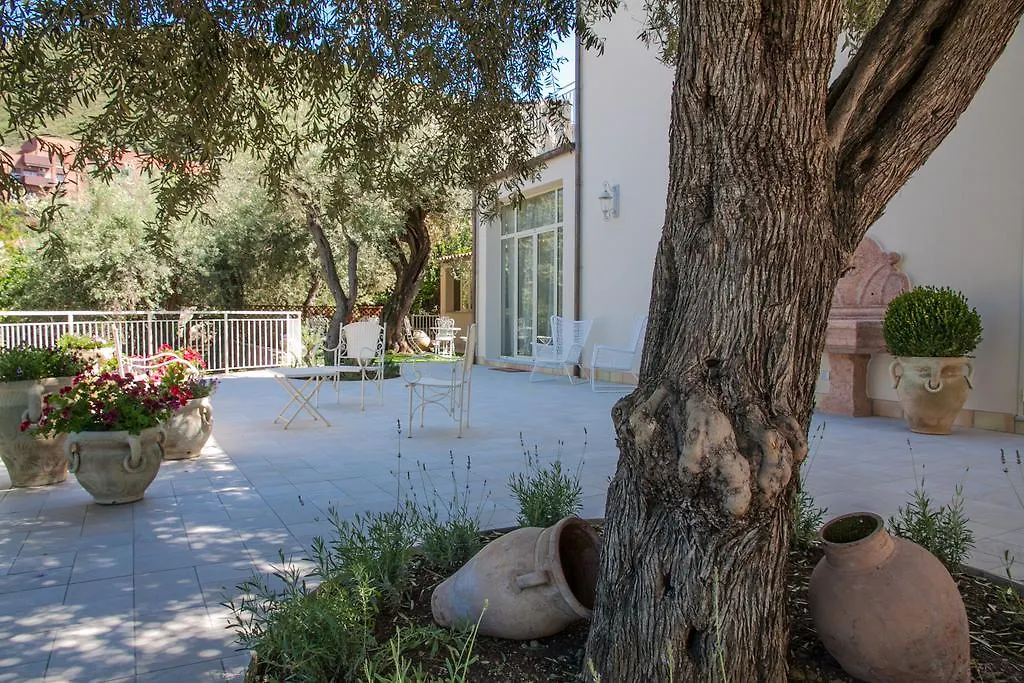 A Casa Della Nonna Bed & Breakfast Cefalù İtalya
